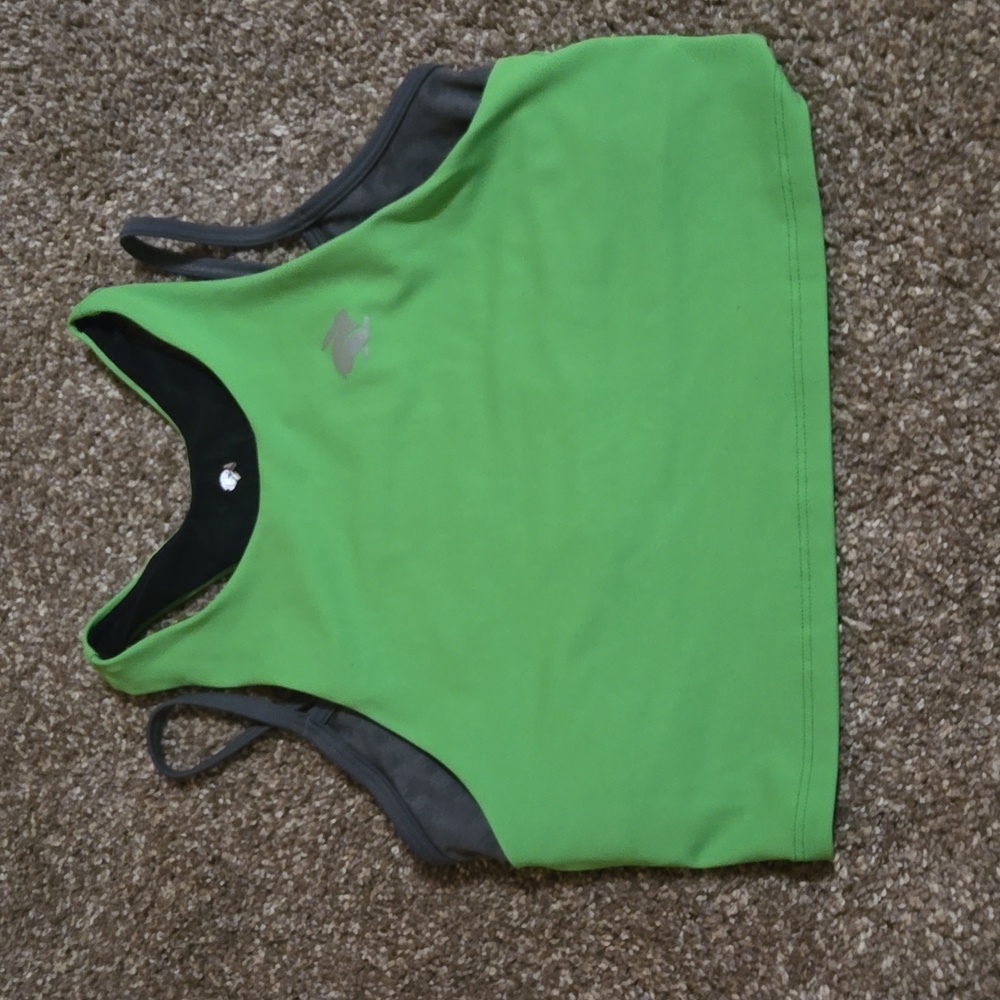 Run in Rabbit cropped running top